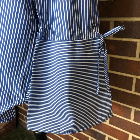 Loft Long Sleeve Button Down Shirt Blue and White Striped Tie Open Sleeves NWOT - Picture 2 of 5